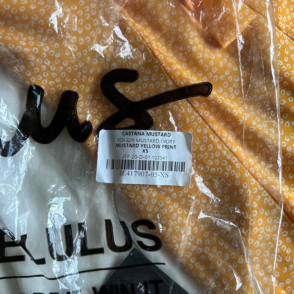 NWT Lulu's Yellow Print Button-Up Dress - Picture 4 of 5